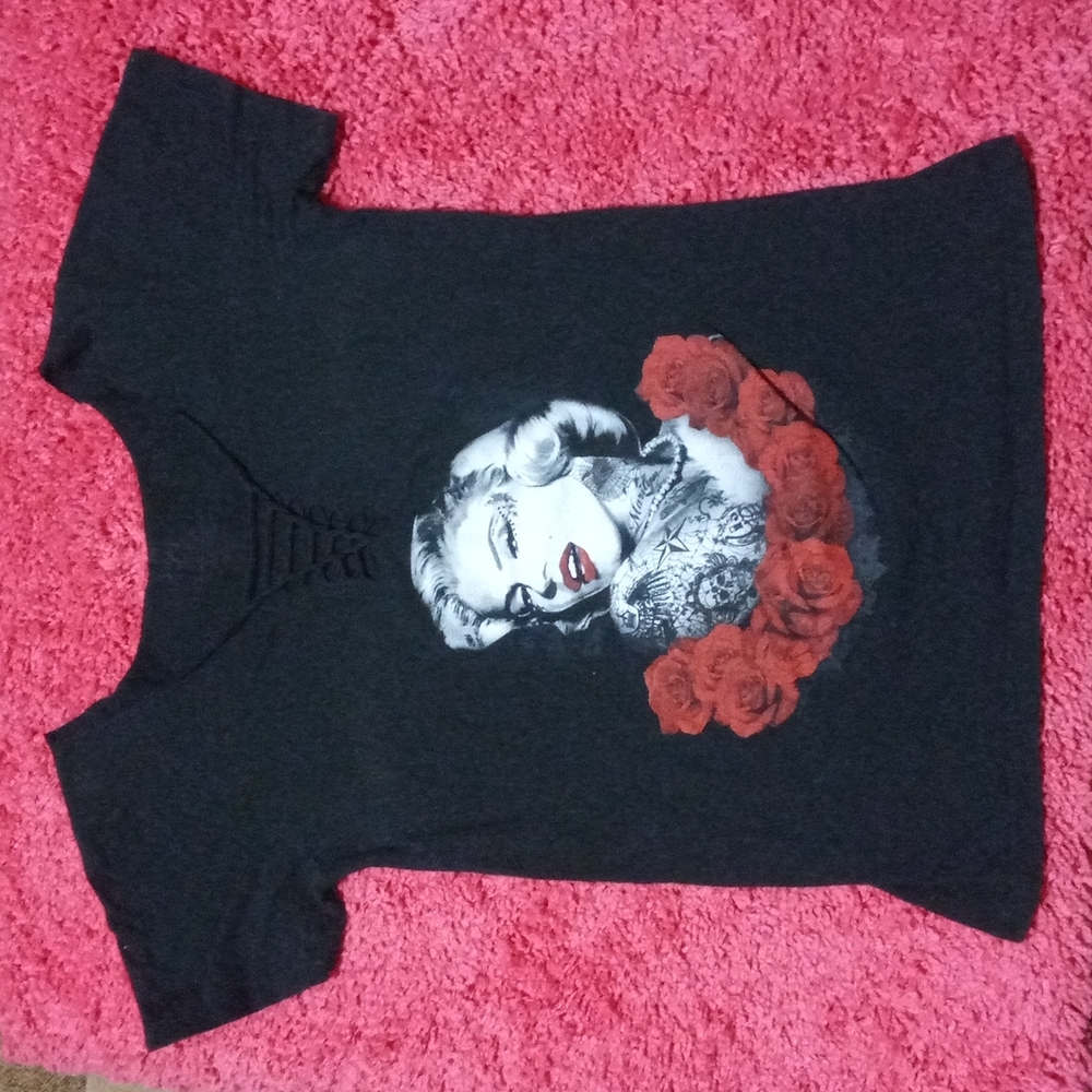 Womens Black Marilyn Monroe t-shirt xlg